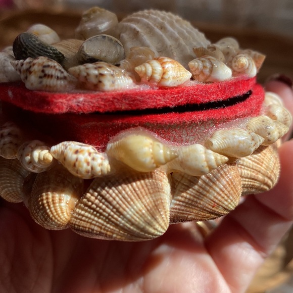 Vintage heart shaped shell trinket or jewellery box made of sea shells - Picture 7 of 11